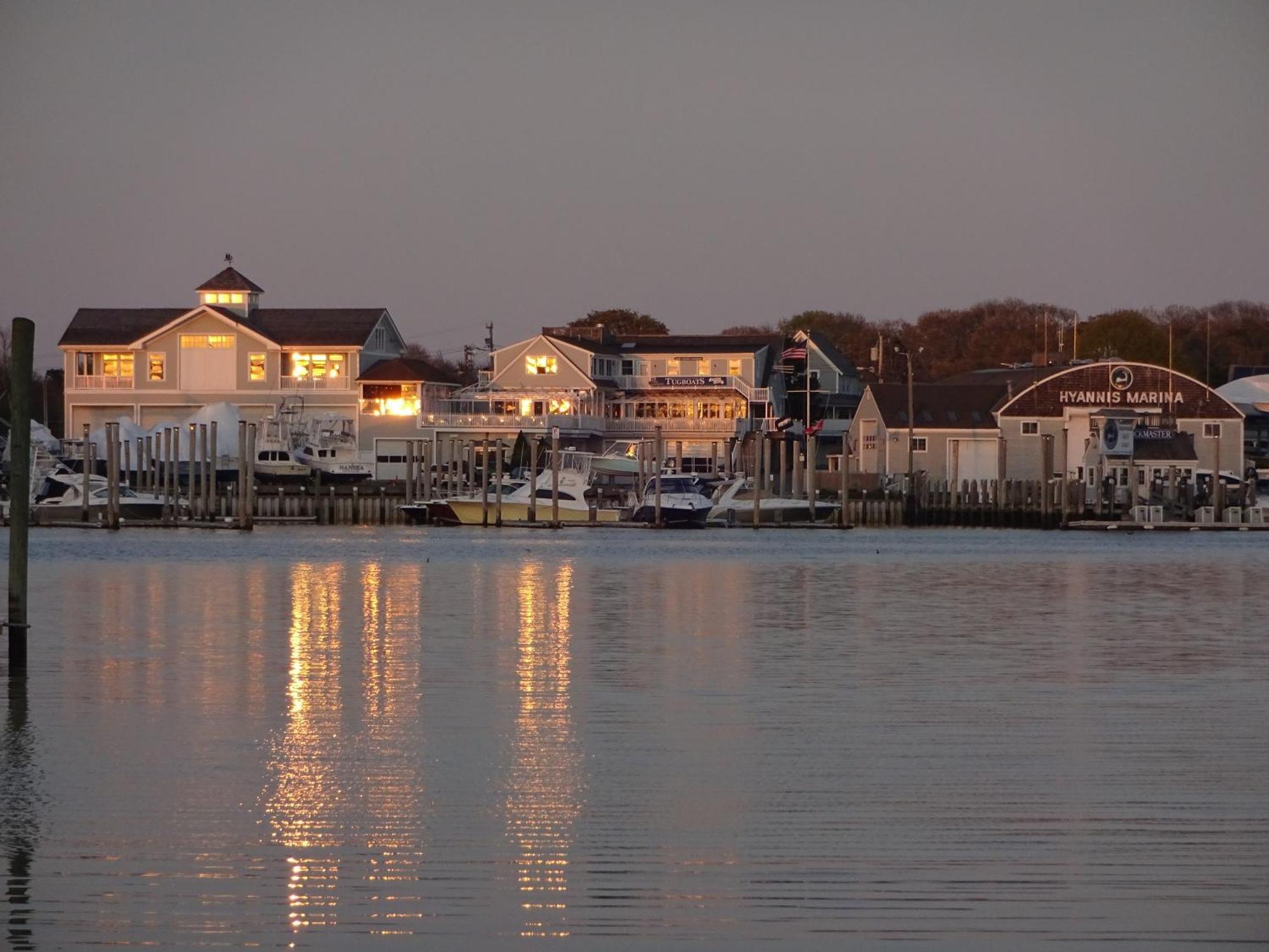 Hi Hostal Hyannis