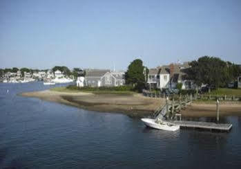 Hi Hostal Hyannis
